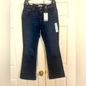 Levi’s boot cut dark wash mid rise jeans size 12